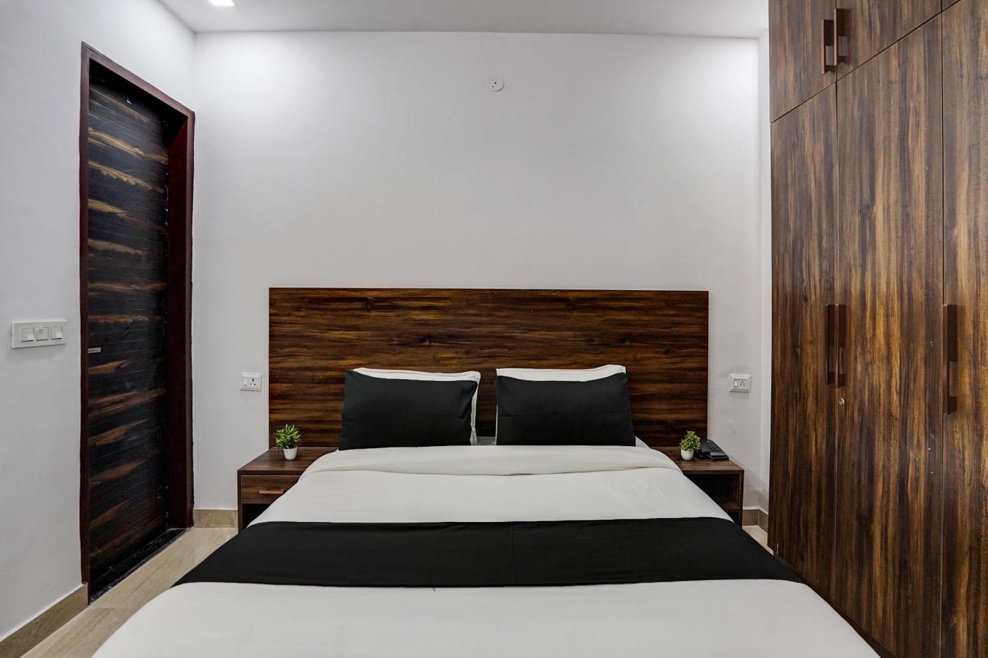 Townhouse Cloud Bay Gurgaon Exterior foto